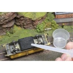 Deluxe Materials Track Magic, Track Cleaner -Model Trains DLMAC13 A3 HOW83KC2